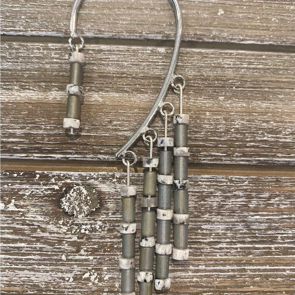 Elegant Silver and Gray Howlite ear wrap cuff